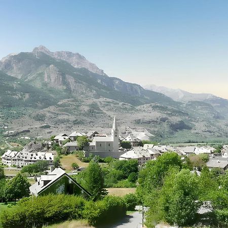 Appartement Paisible A Saint-Crepin Avec Vue Sur La Montagne Exterior foto
