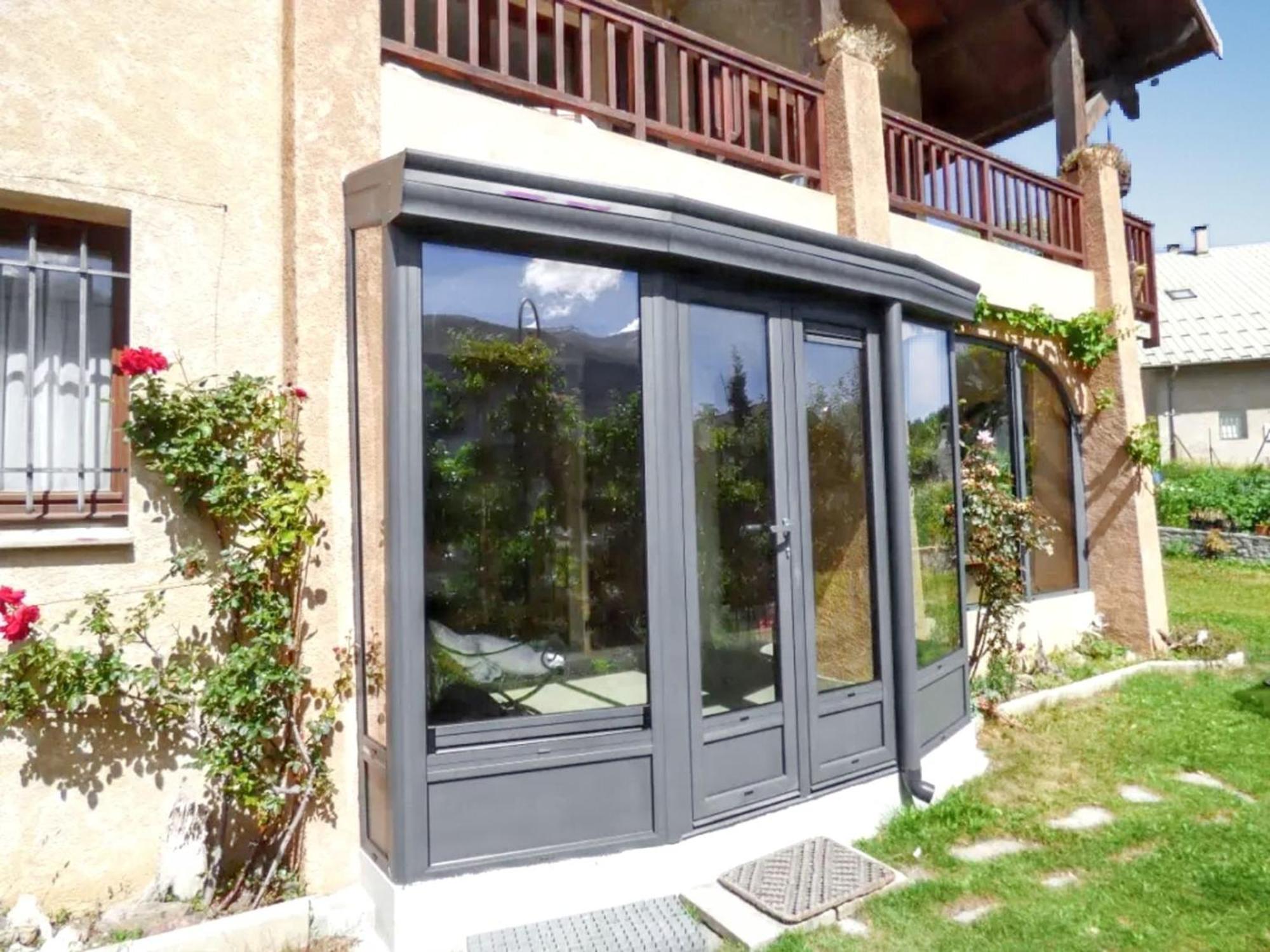 Appartement Paisible A Saint-Crepin Avec Vue Sur La Montagne Exterior foto